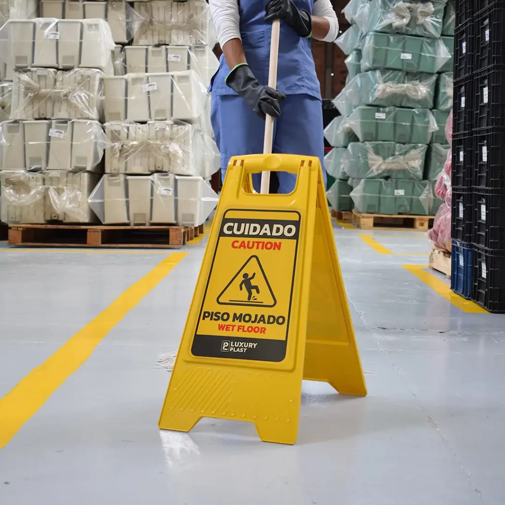 Señalización de Piso Mojado – Letrero Plegable de Seguridad