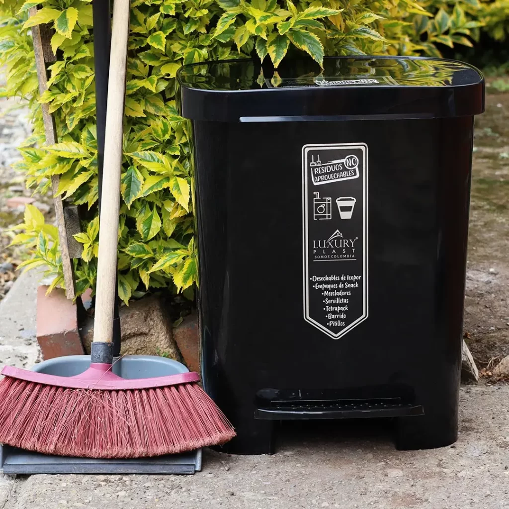 Papelera de Pedal Cuadrada 30 Litros